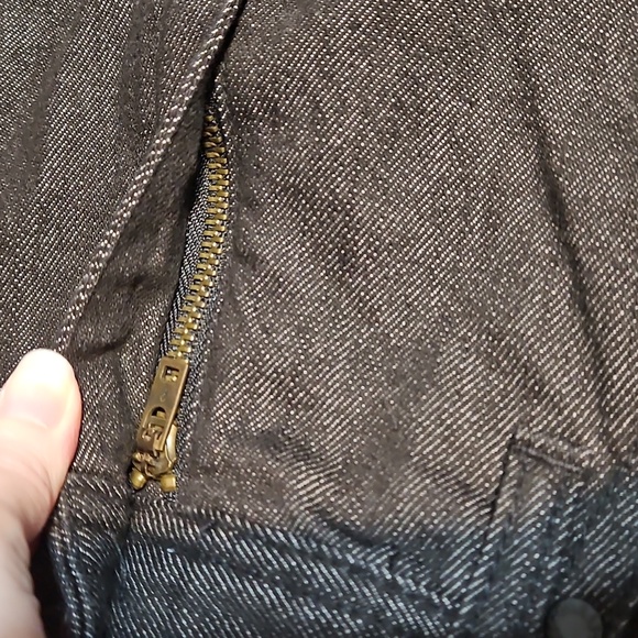 NWOT Guess Relaxed Straight Fit Jeans - Picture 8 of 12